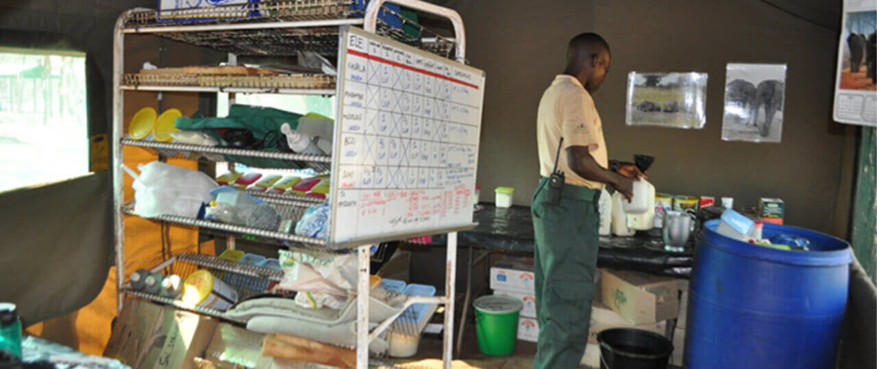 10 Ziegelsteine für den Bau einer Elefantenfutterküche in Sambia