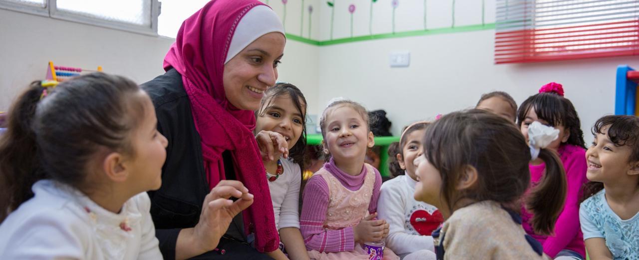 15 Minuten Vorschule für ein geflüchtetes Kind in Jordanien