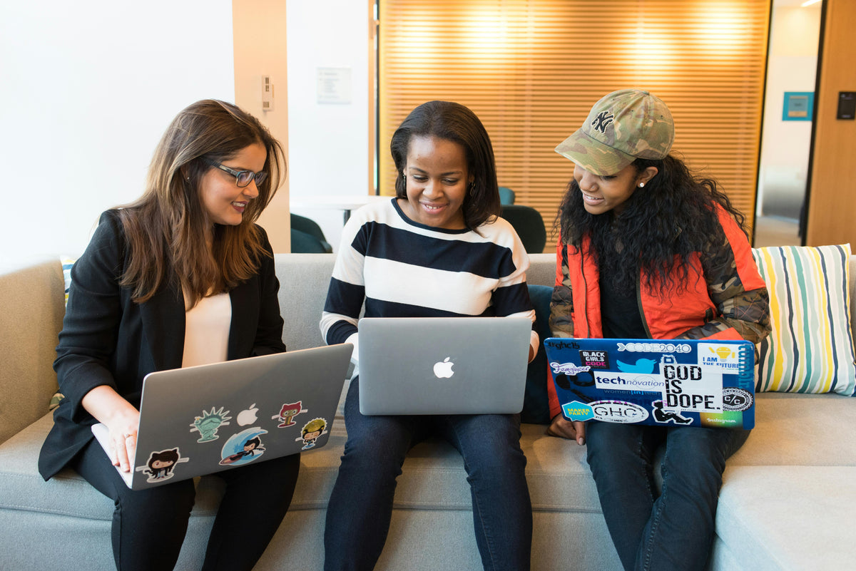 Digitale Zukunft für Frauen: Software-Training schafft Chancen